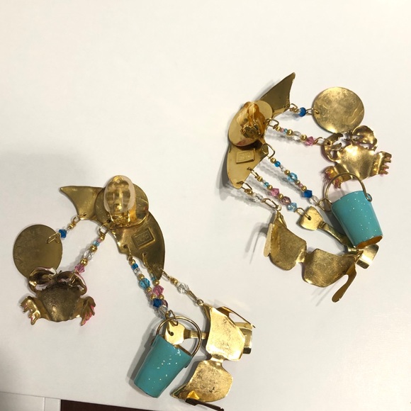 Lunch at the Ritz Beach Theme Earrings - Picture 5 of 8